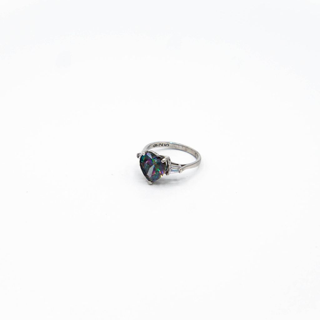Cubic zirconia ring